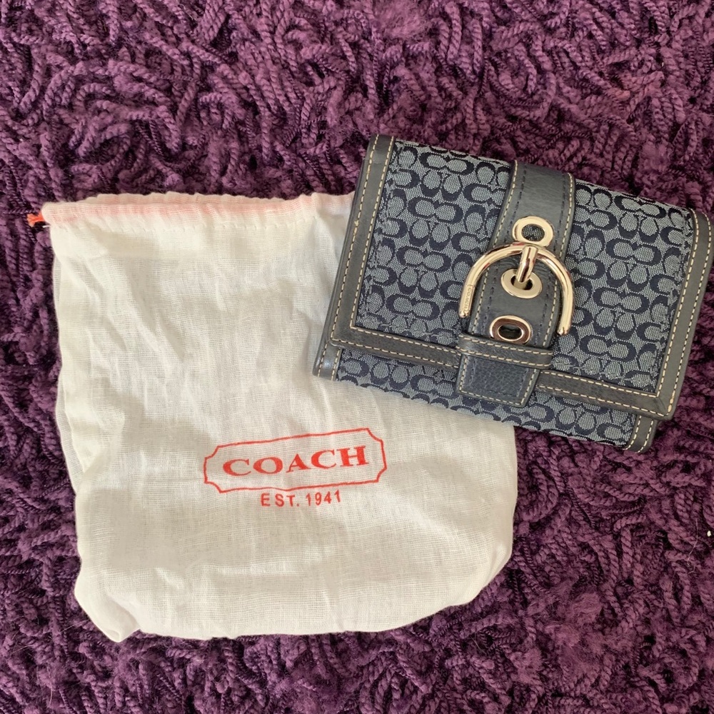 💙Signature Print Coach Wallet💙